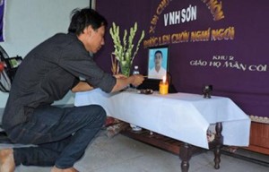 Đám tang em Trịnh Xuân Quyền