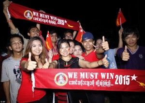 Người dân Miến Điện vui mừng trước sự thắng cử vẻ vang của đảng NDL 