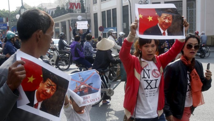 Biểu tình tại Hà Nội ngày 3/11/2015 phản đối lãnh đạo Trung quốc Tập Cận Bình thăm Việt Nam
