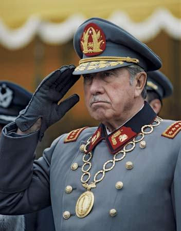 Cựu lãnh đạo Chí Lợi tướng Pinochet 