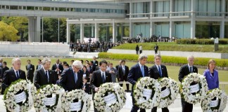 Các Ngoại trưởng G7 đặt vòng hoa tưởng niệm những nạn nhân bom nguyên tử ở Hiroshima