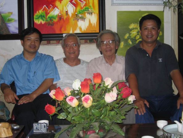 Từ trái sang phải: Ls. Nguyễn Văn Đài, Bs. Nguyễn Đan Quế, Gs. Trần Khuê và Ks. Đỗ Nam Hải.