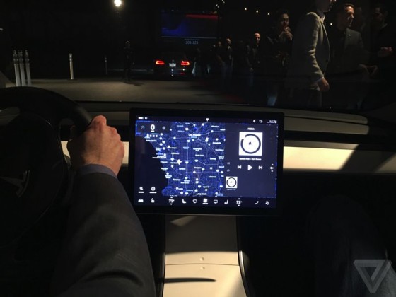Màn hình - giữa xe 15 inches - Tesla Model 3