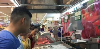 Khu bán tôm cá ở siêu thị Co.op Mart Huế (02/05/2016 )