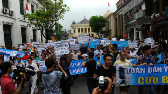 Cuộc biểu tình vì môi trường sạch hôm 1/5 tại Hà Nội.