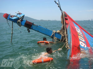 lừa-tàu ngư dân Việt bị đánh chìm