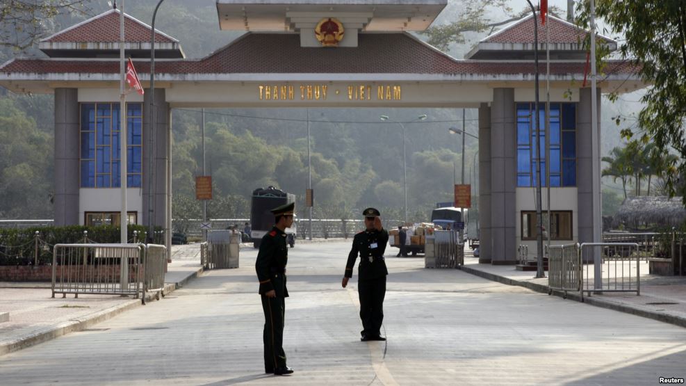 Cửa khẩu Thanh Thủy nằm cách thành phố Hà Giang 22km về phía Tây Bắc, đối diện với cửa khẩu Thiên Bảo, tỉnh Vân Nam, Trung Quốc. Ảnh: Reuters