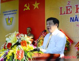 Chủ Tịch UBND Tỉnh Nghệ An Nguyễn Xuân Đường phát biểu tại lễ khai giang niên học 2015-2016