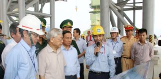 Nguyễn Phú Trọng tham quan nhà máy gang thép Formosa, Hà Tĩnh (21/04/2016)