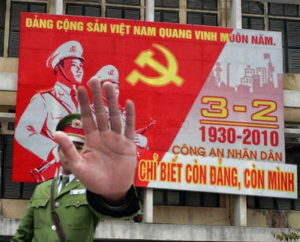 Khẩu hiệu treo trước trụ sở Bộ Công An ở Hà Nội năm 2010. Ảnh: Internet
