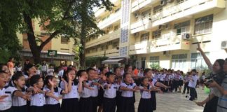 Lễ khai giảngniên học mới tại trường trường Tiểu học Nguyễn Bỉnh Khiêm (Q1, Sài Gòn). Ảnh: Bảo Châu