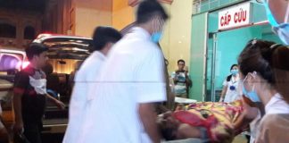 Đưa những người bị thương vào bịnh viện ở Đắk Nông cấp cứu