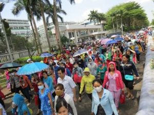 90 ngàn công nhân công ty Pou Yuen đình công ở quận Bình Tân (Sài Gòn, 30/03/2015) 