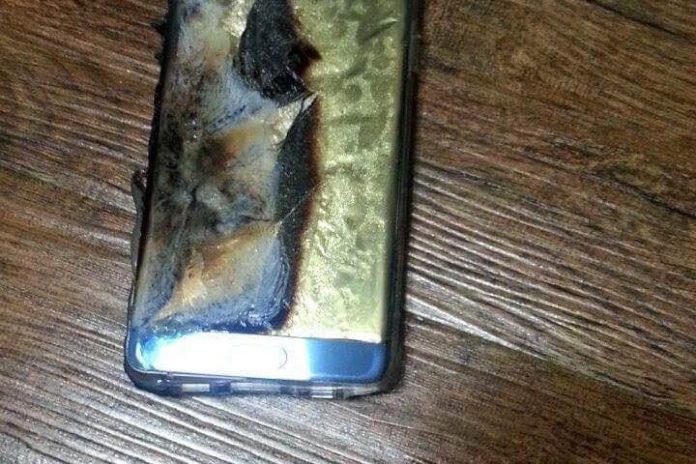 Một Smarth phone Galaxy Note 7 bị cháy nổ khi sạc điện