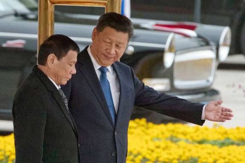TT Phi Rodrigo Duterte và CT Trung Quốc Tập Cận Bình Tháng 10 vừa qua. (Ảnh: AP/Ng Han Guan)