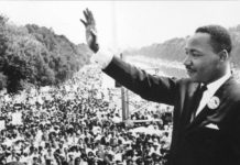 Martin Luther King Jr. - một nhà hoạt động xã hội - đã lãnh đạo phong trào đấu tranh cho dân quyền tại Mỹ từ giữa thập niên 1950 cho đến khi bí ám sát chết năm 1968.