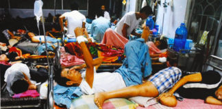 Tình trạng tồi tệ diễn ra hàng ngày ở các bệnh viện của CHXHCN Việt Nam.