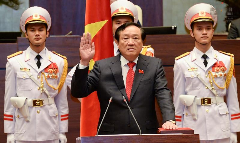Nguyễn Hòa Bình tuyên thệ nhậm chức Chánh án Tòa án tối cao hôm 8/4/2016