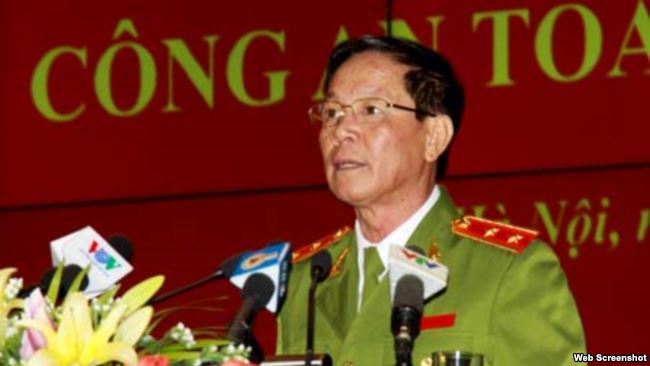 Trung tướng Phan Văn Vĩnh - nguyên Tổng cục trưởng Tổng cục Cảnh sát, Bộ Công an, bị khởi tố hồi tháng Tư vì liên quan tới đường dây đánh bạc nghìn tỷ.