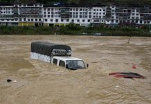 Tình trạng lũ lụt ở tỉnh Quý Châu, Trung Quốc đầu tháng 6/2020. Ảnh: Tân Hoa Xã