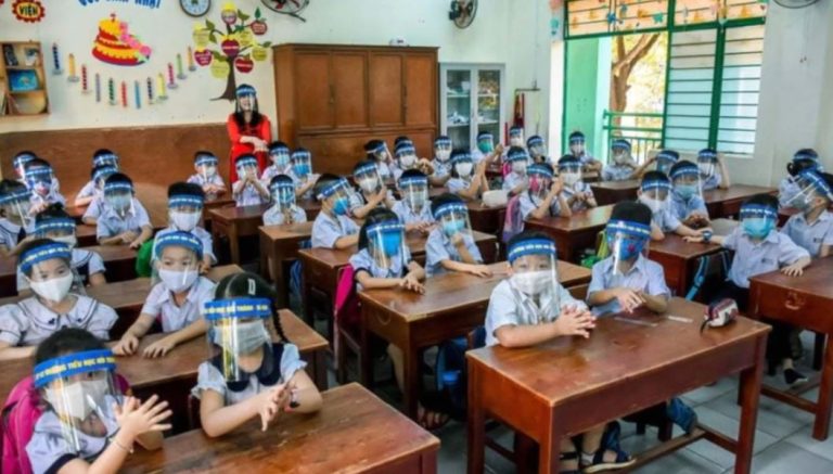 Hành hạ là… ‘chuẩn’ của hệ thống?