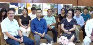 Ba nhà hoạt động Mai Phan Lợi, Đặng Đình Bách và Nguỵ Thị Khanh trong một hội thảo của các CSOs.