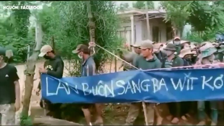 Dân làng ở huyện Cư Mgar tỉnh Đắk Lắk biểu tình đòi đất