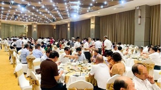 Tiệc xác người