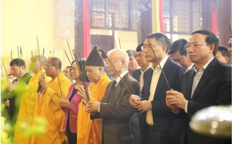 Tổng bí thư kế nhiệm đây rồi, bác Trọng ơi!