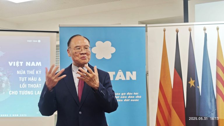 Đức quốc: Hội luận văn kiện „Việt Nam – nửa thế kỷ tụt hậu và lối thoát cho tương lại“