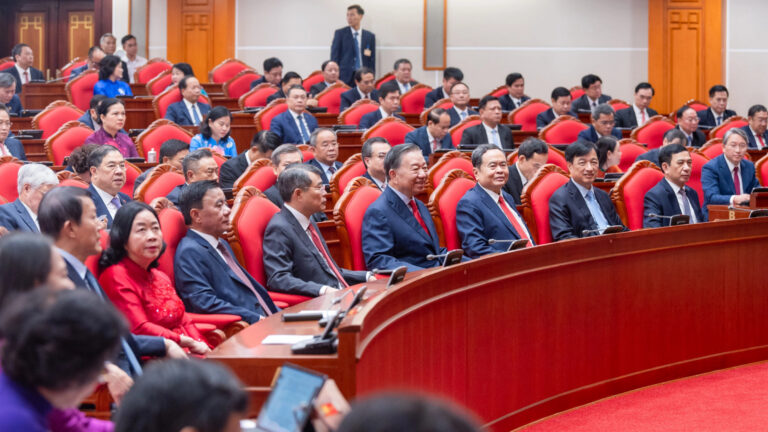 Đảng viên kinh doanh: Ranh giới nào ngăn quyền lực biến thành lợi nhuận?